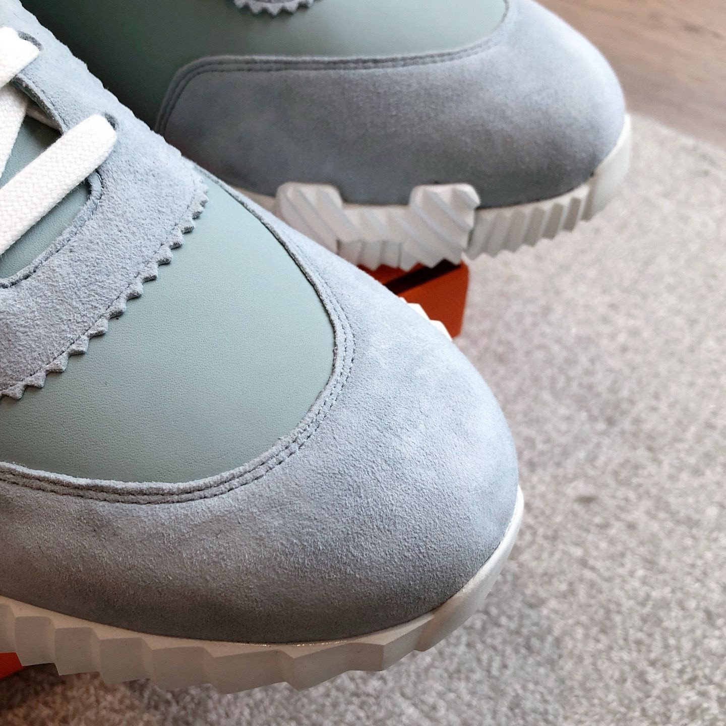 UA Hermès Bouncing Sneaker