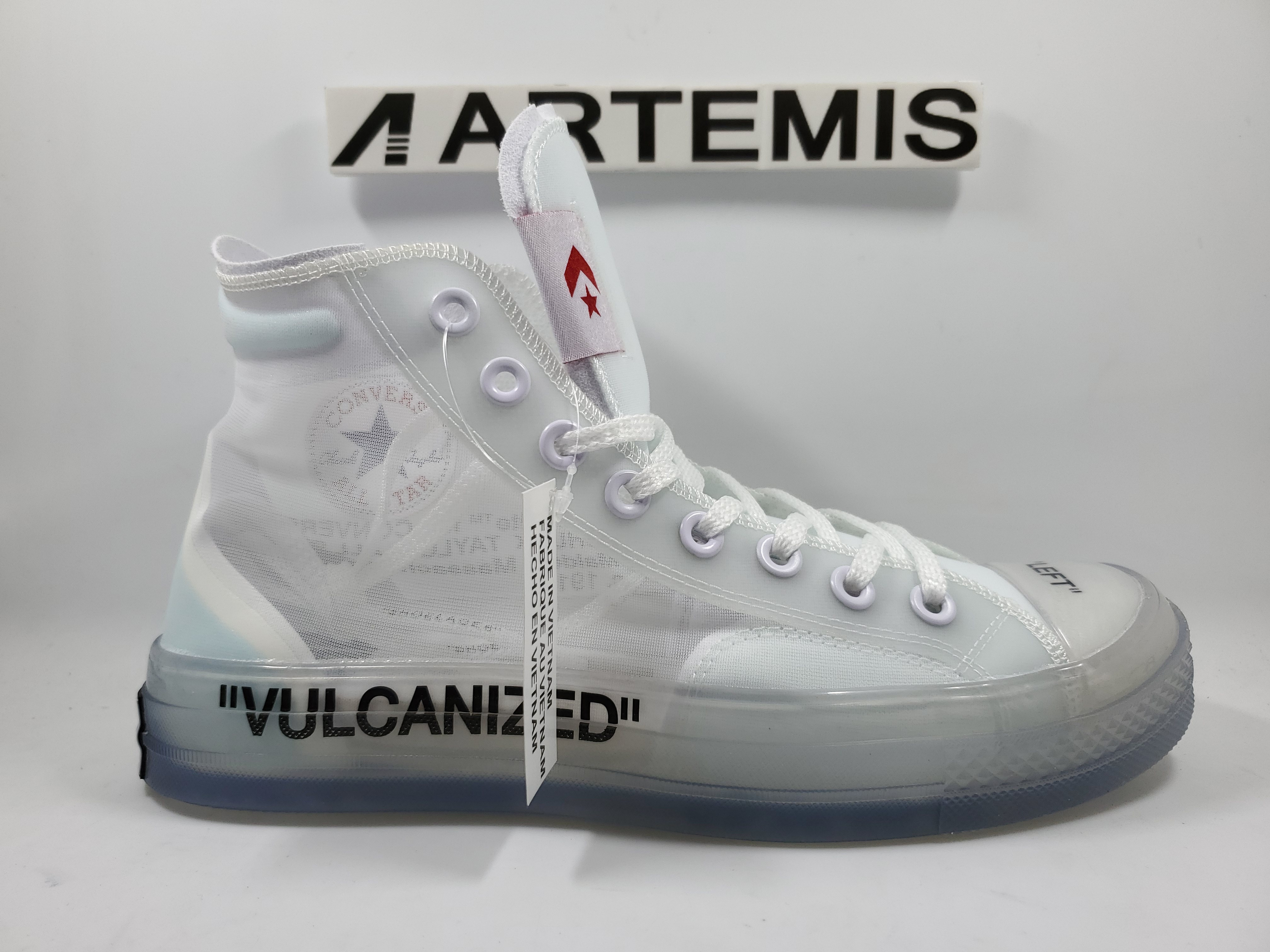 Converse Chuck Taylor All-Star Hi Off-White