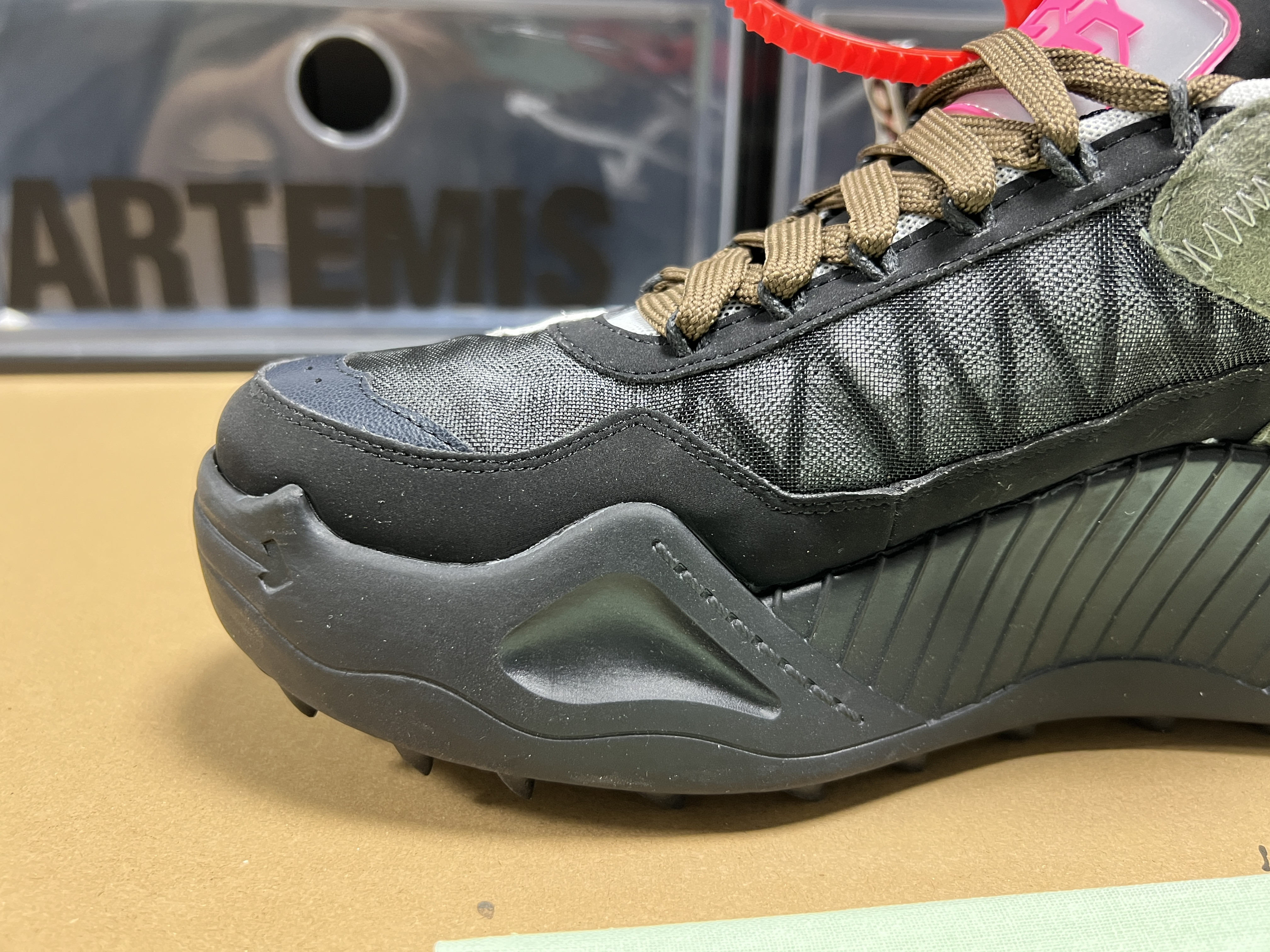 Off-White Odsy-1000 Black