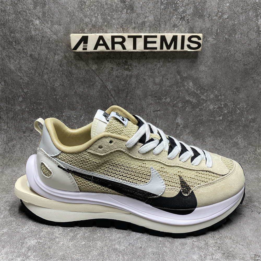 NIKE VAPORWAFFLE SACAI