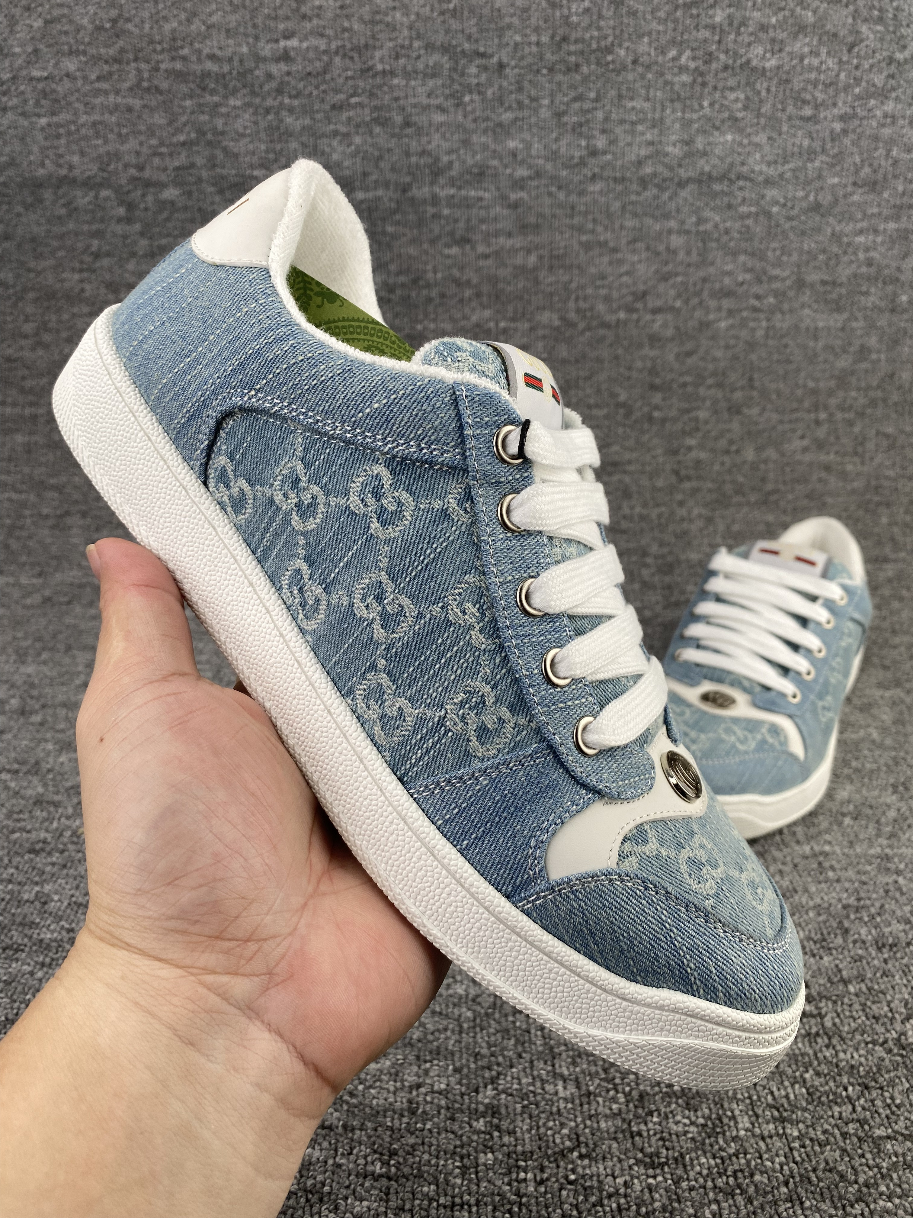 ua G*u*i sneakers
