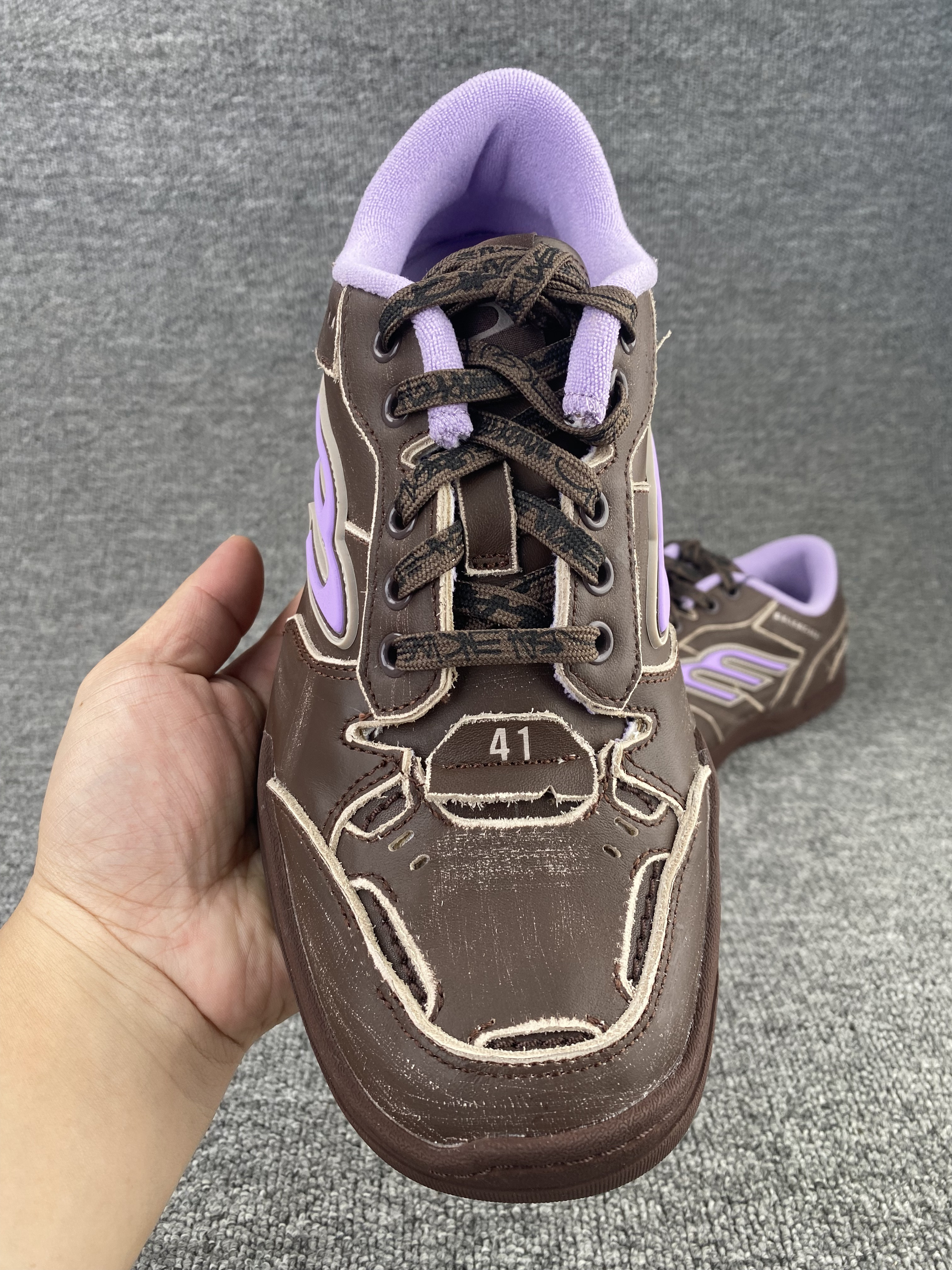 ua Ba*len*cia*ga hamptons medium worn-out sneaker in brown/lilac(run one size large)