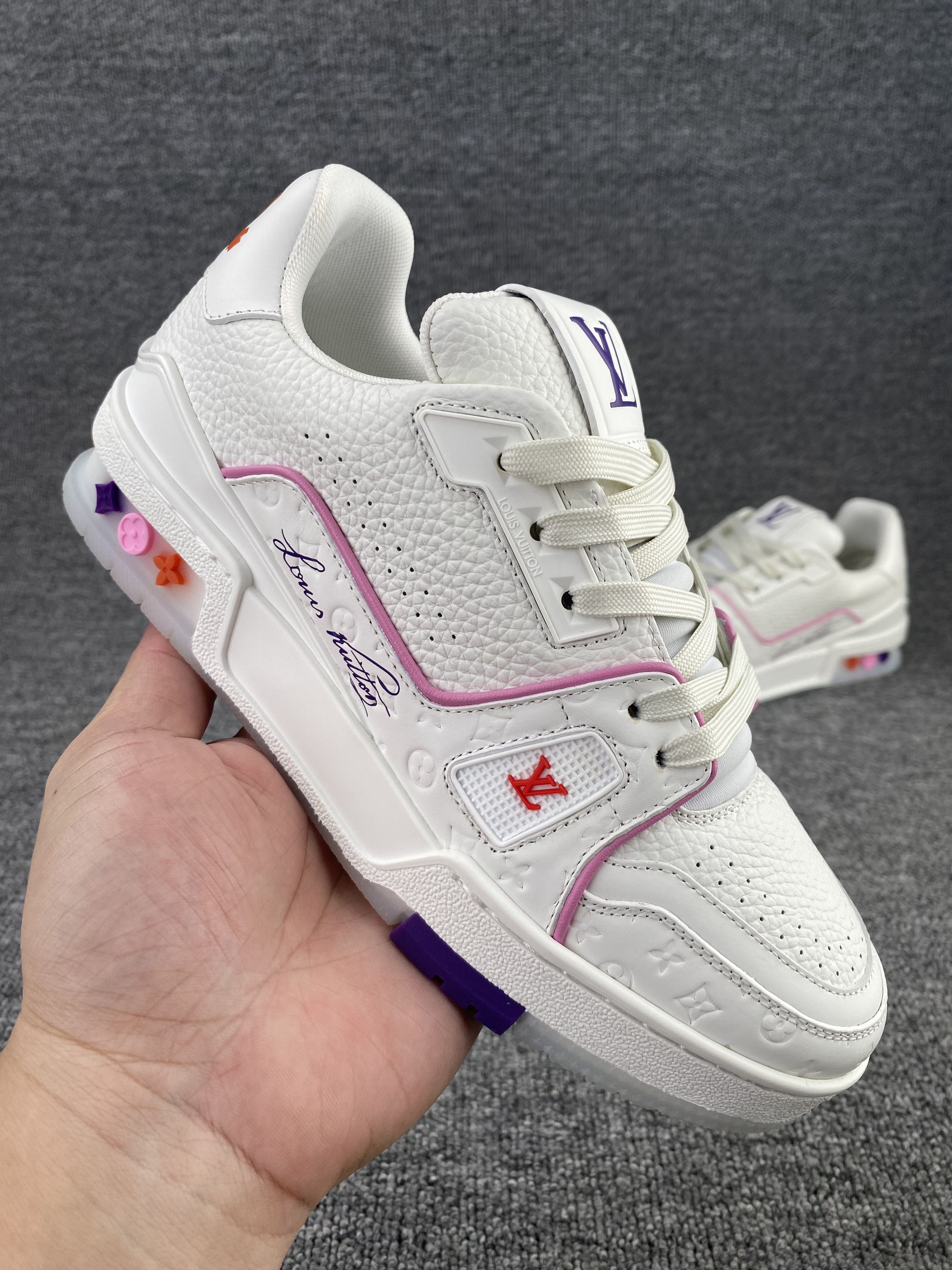 UA LV trainer Sneakers