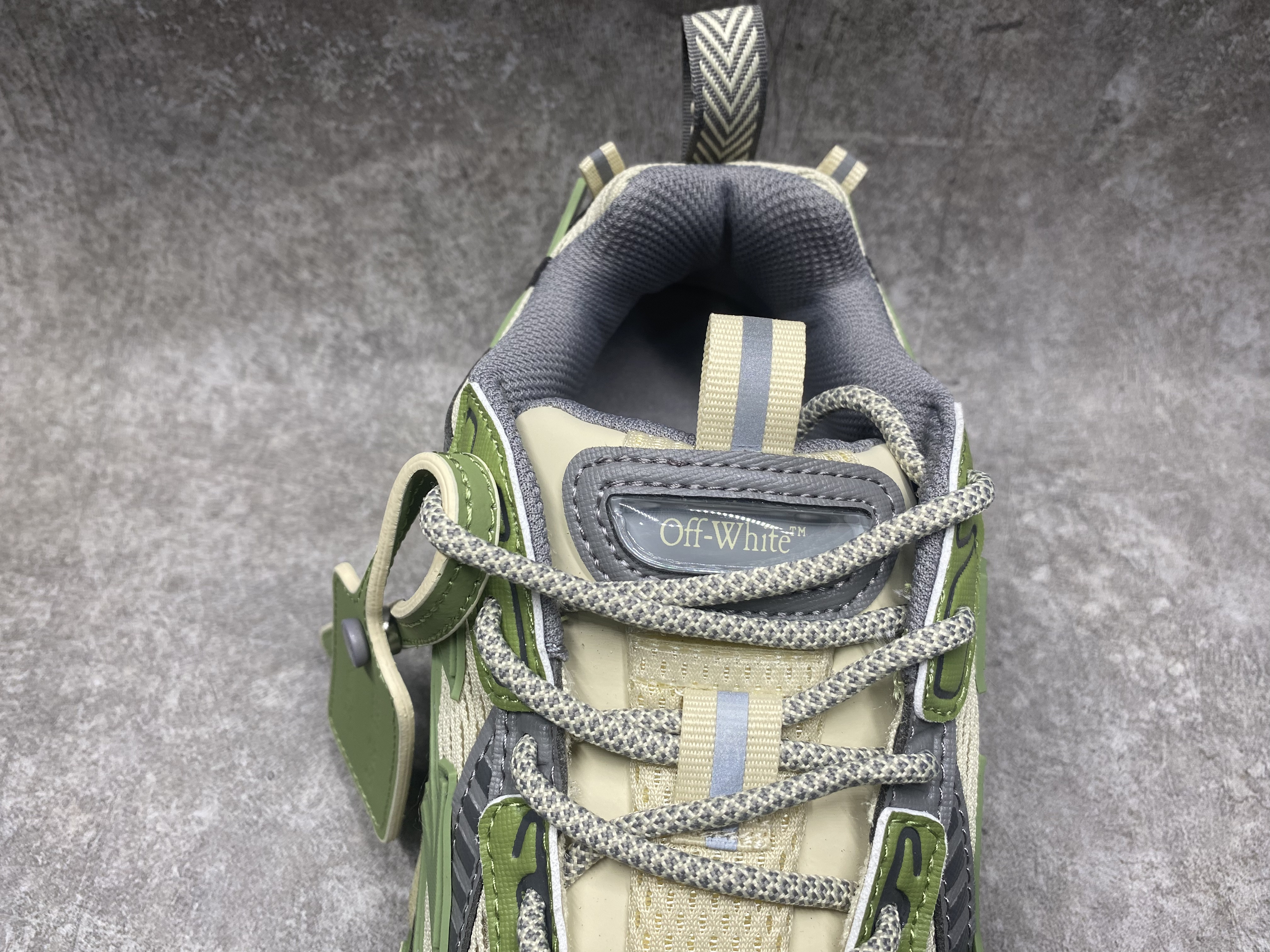 UA Off-White "BE RIGHT BACK"