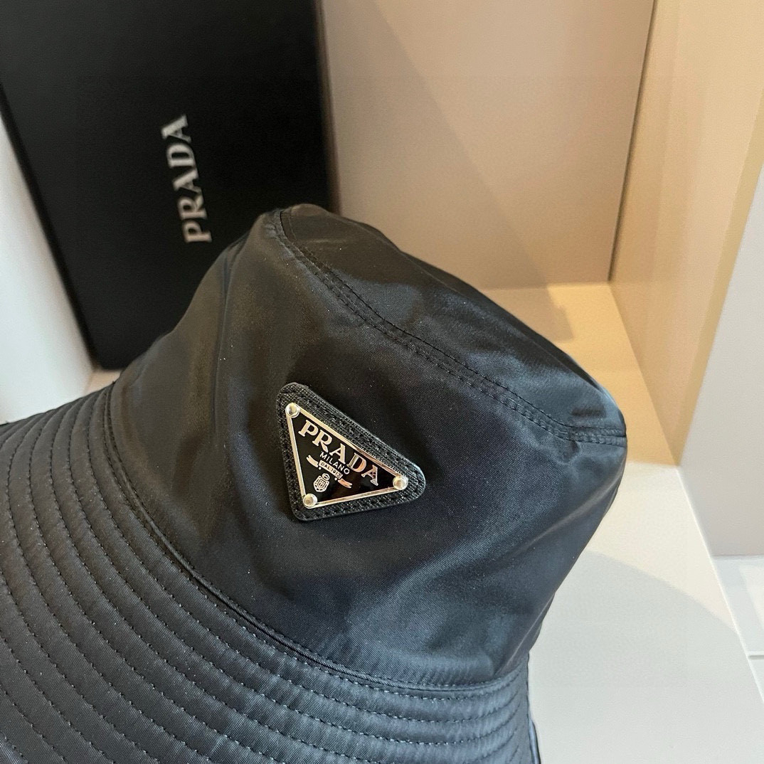 Pra*a re-nylon bucket hat