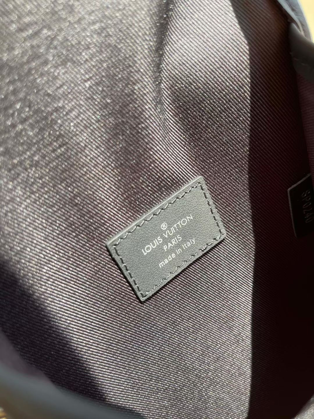 NANO AMAZON MESSENGER M45650