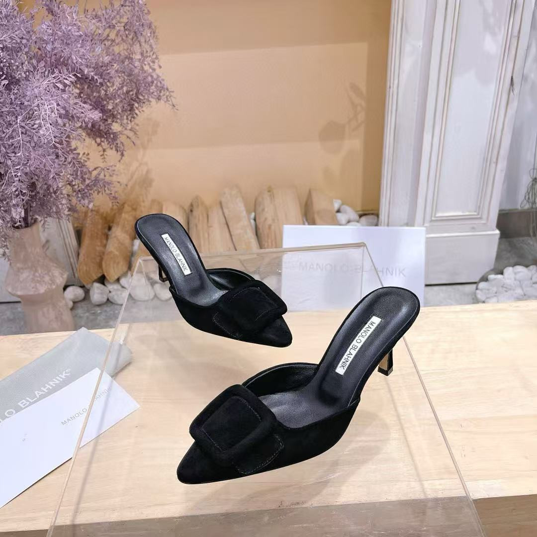 UA Manolo Blahnik Mules 7.5cm
