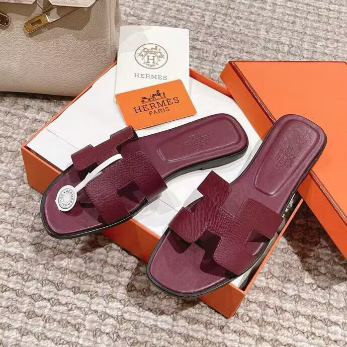 UA Hermès Oran sandal