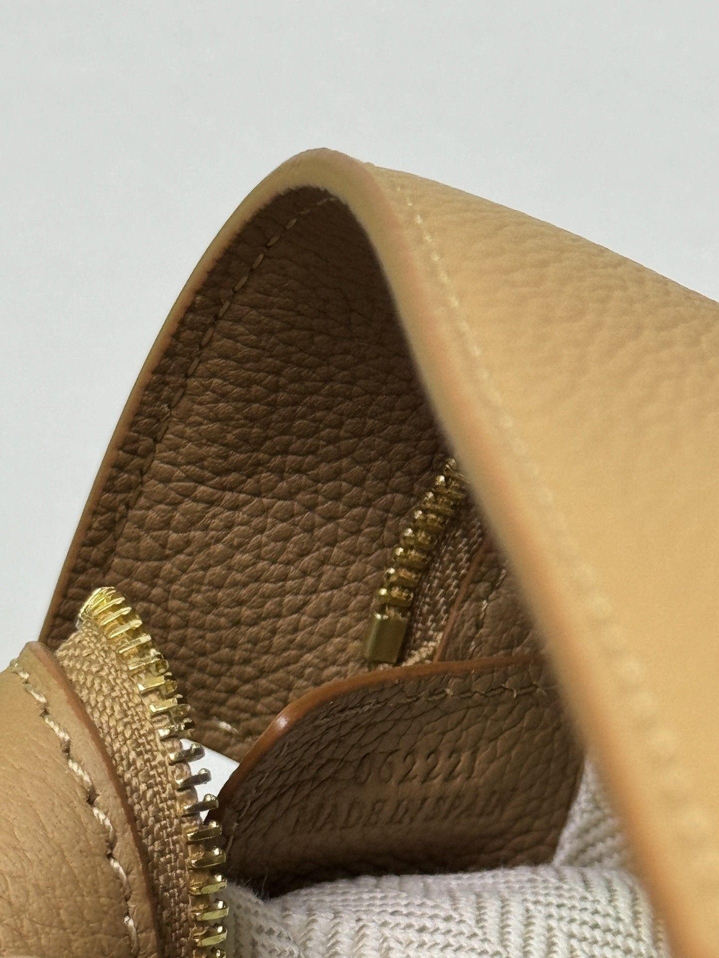 L0ew* mini puzzle edge bag in soft grained calfskin 18x12.5x8cm