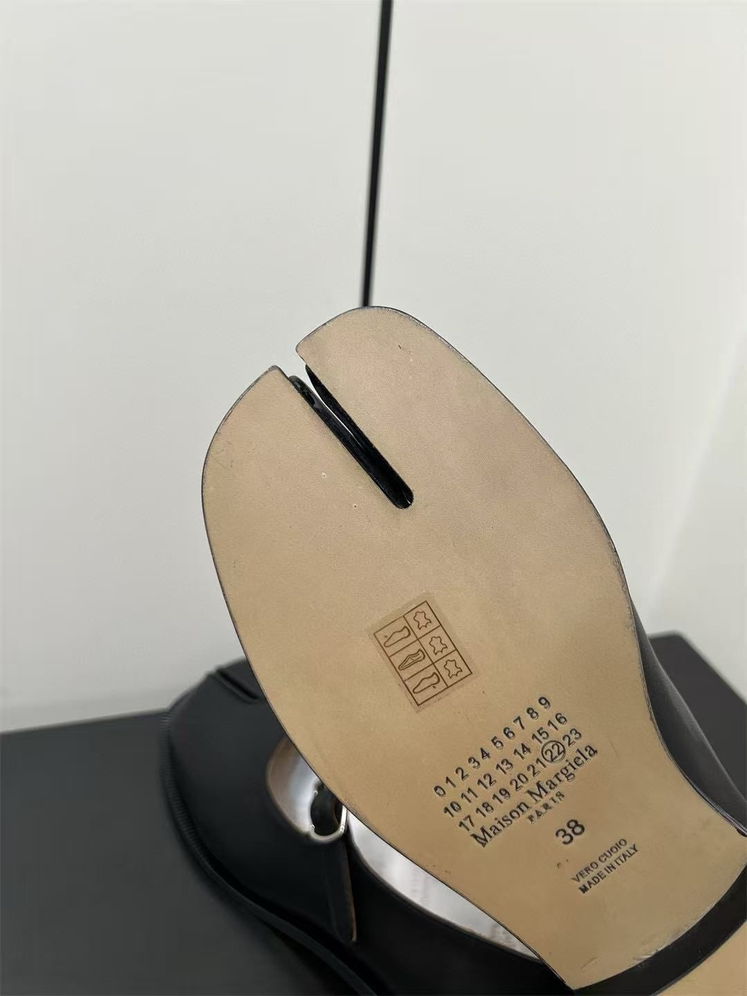 ua ma*s*n Ma*i*la mary jane shoes