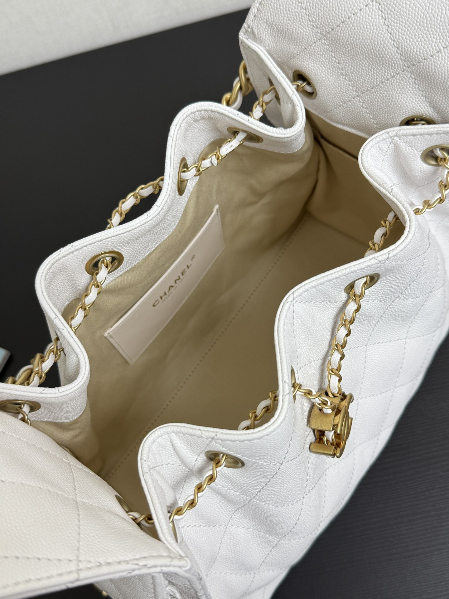 Ch*el 25c bucket bag 26x30x14cm