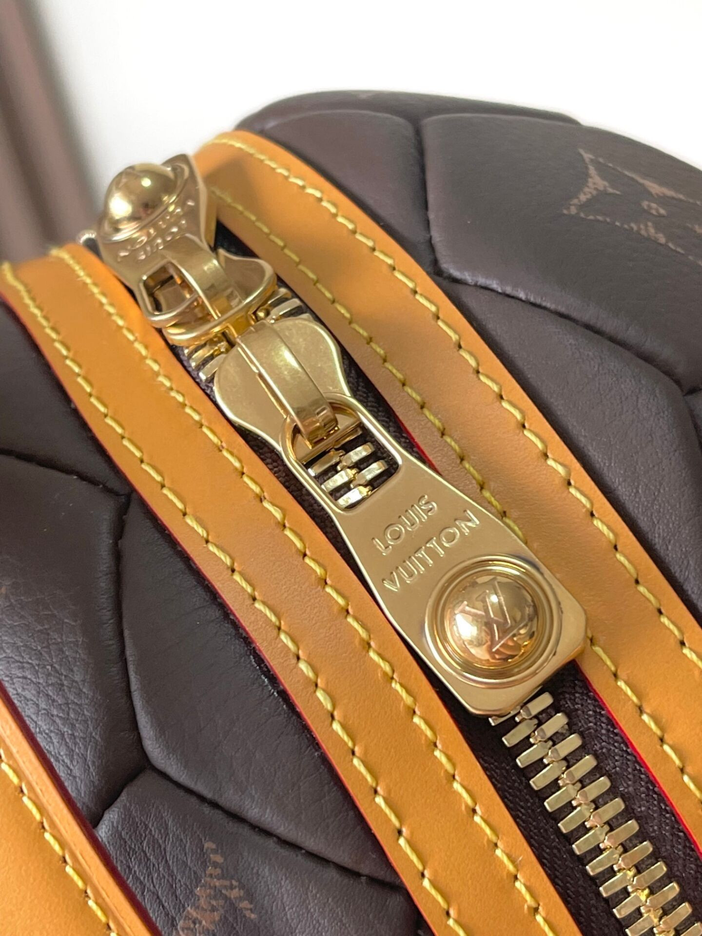 LV Soccer Ball Bag M13894 19x19x19cm