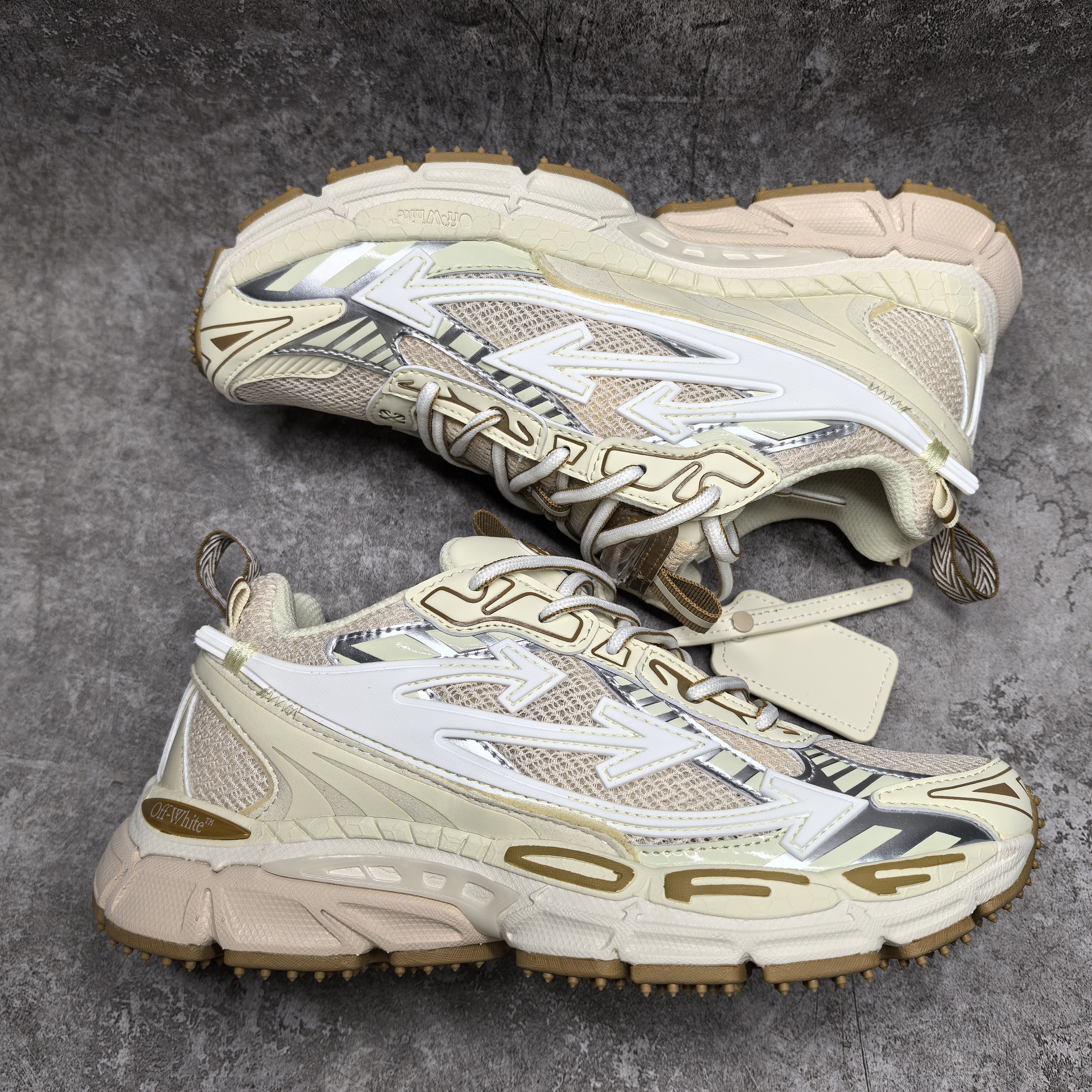 UA Off-White "BE RIGHT BACK"