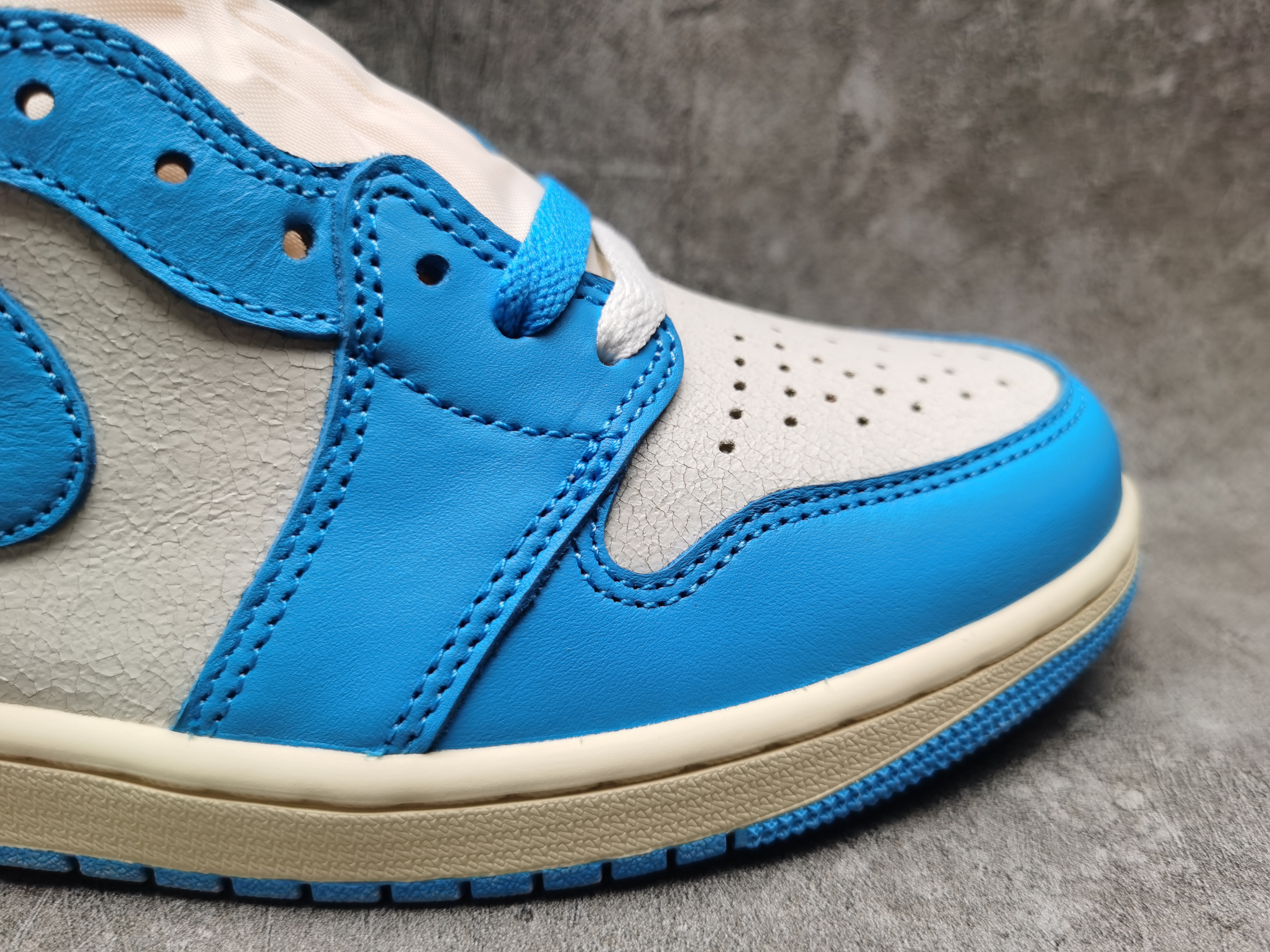 UA Jordan 1 Retro High OG