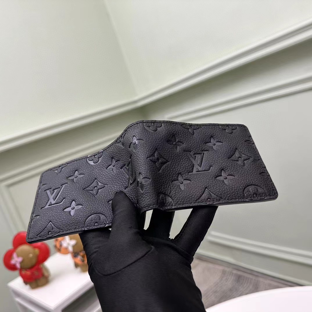 LV Short clip multiple wallet M82072