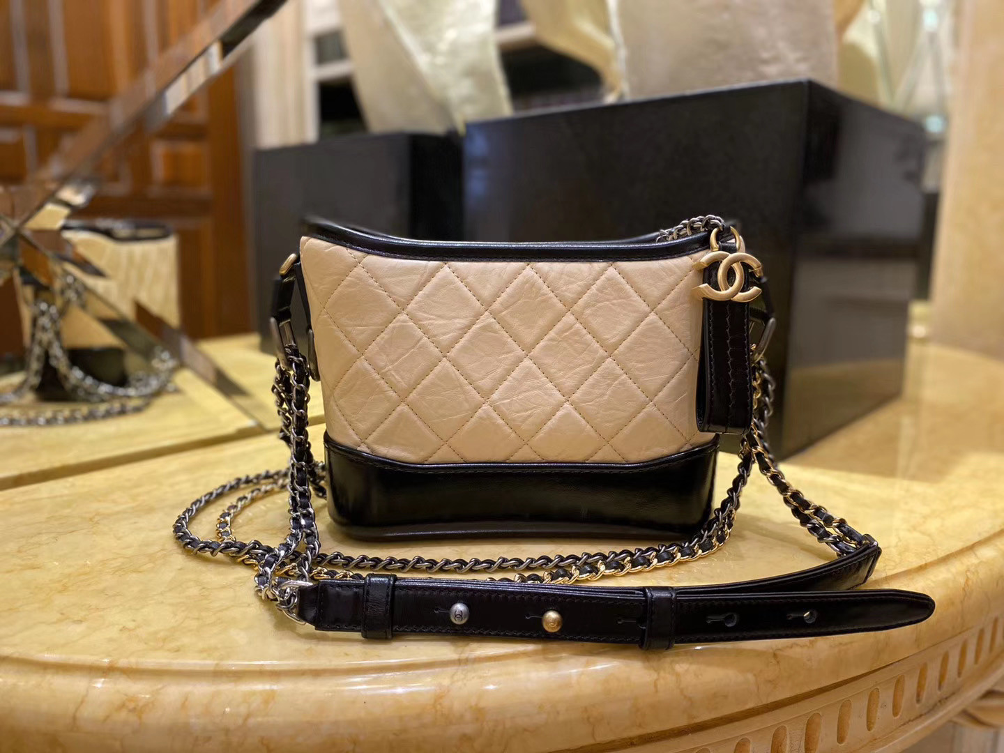 Ch*el gabrielle small size 20cm