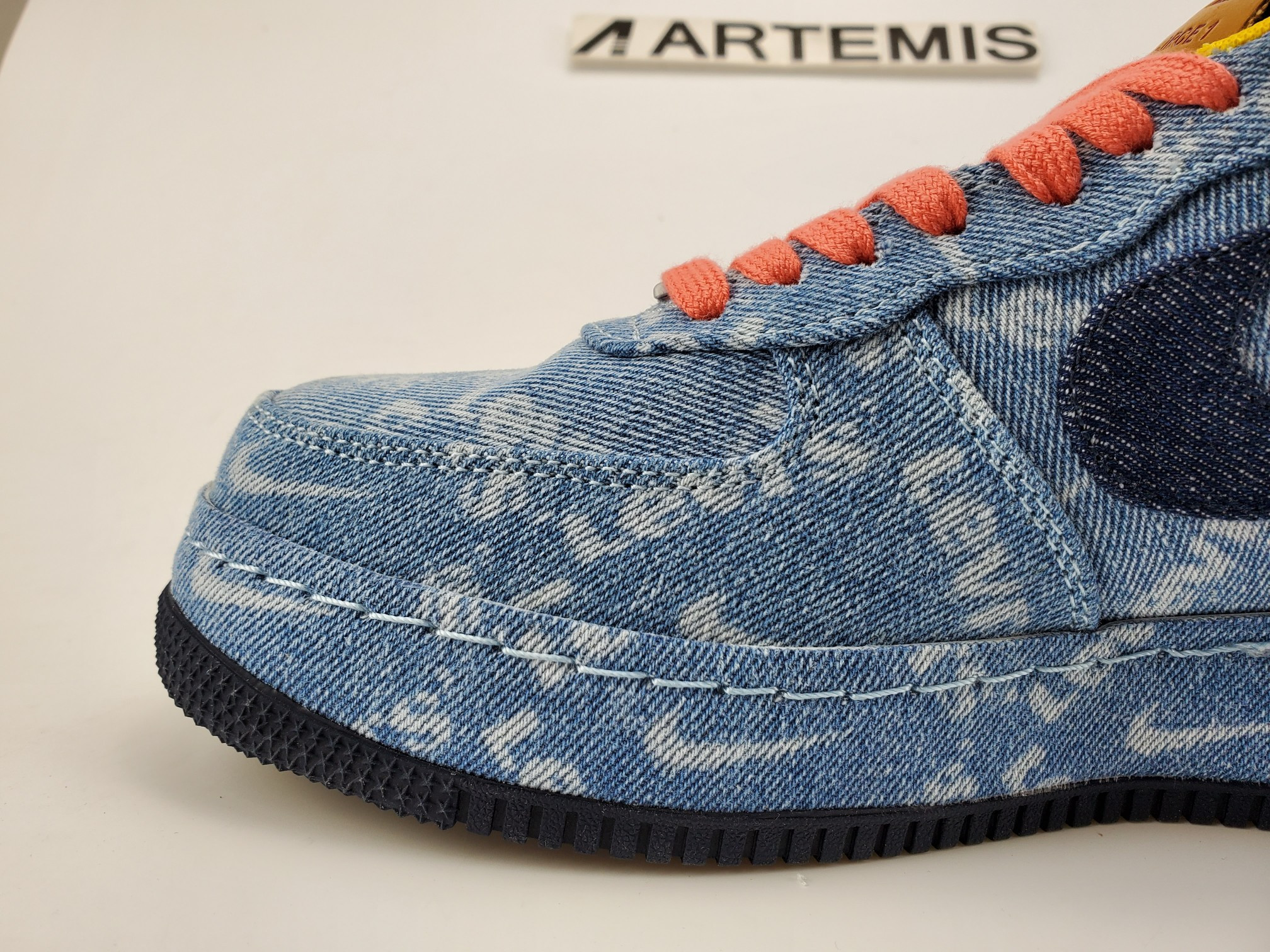 Air Force 1 Low Levi