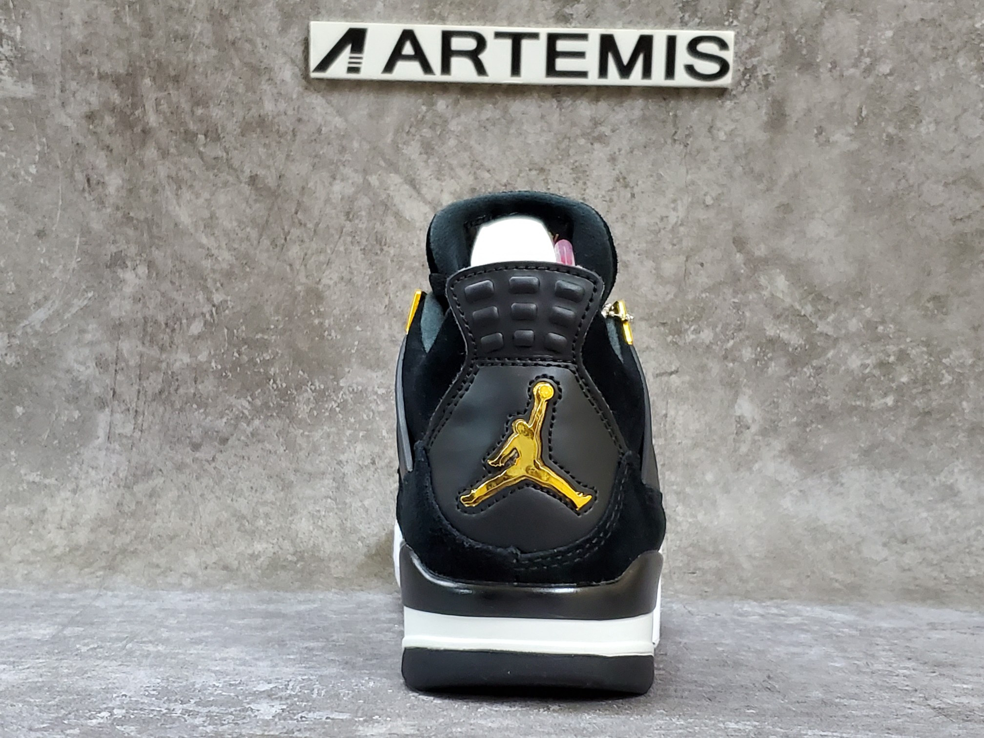 Air Jordan 4 Retro Royalty