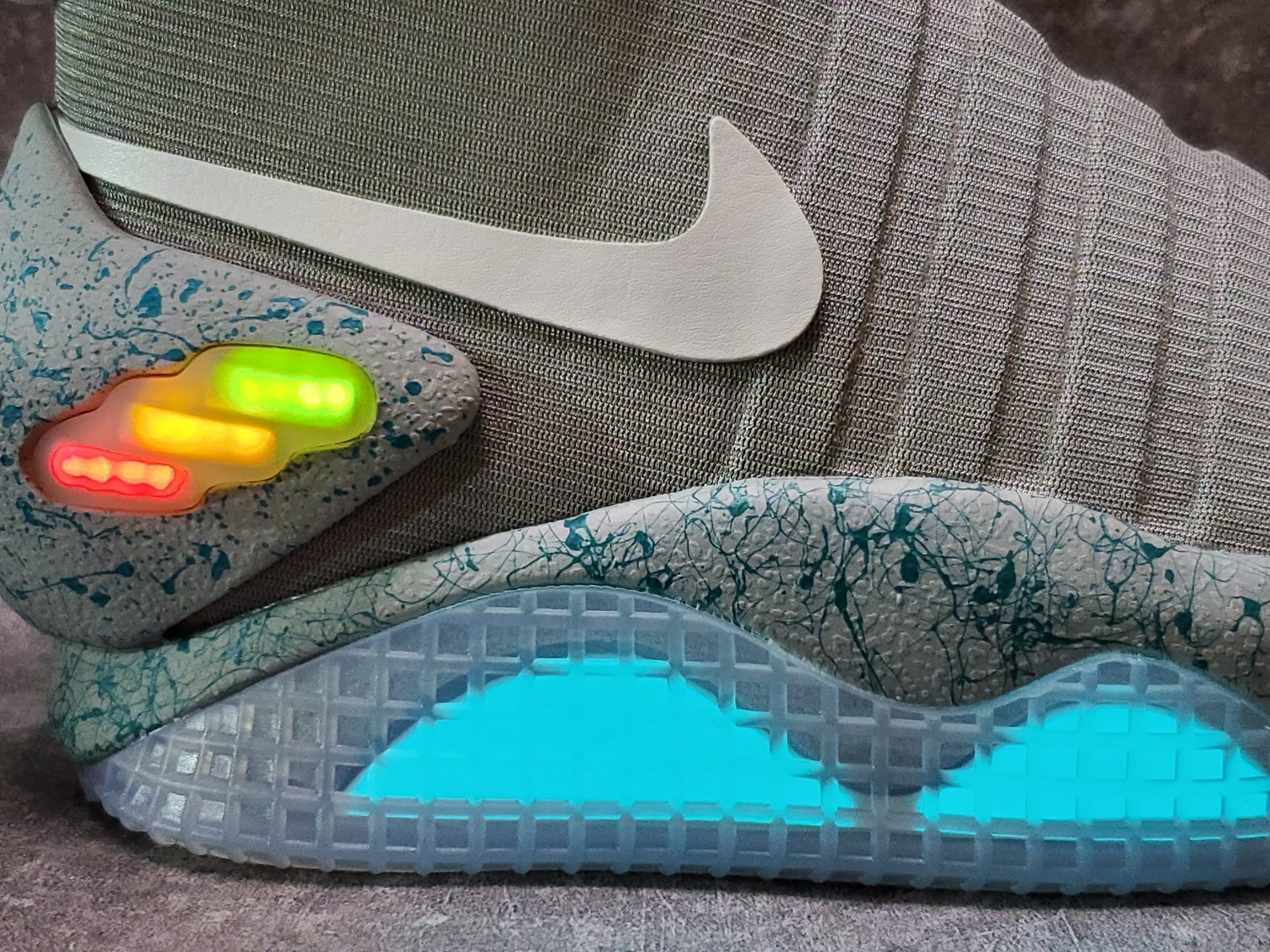 Nike Mag 
