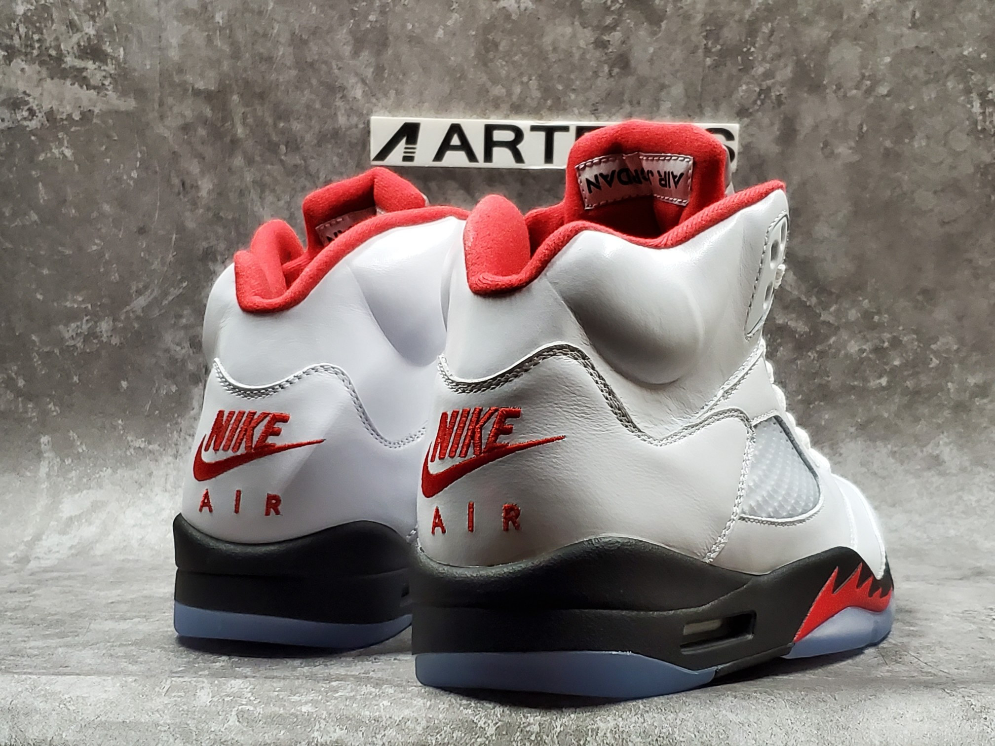Air Jordan 5 Retro Fire Red Silver Tongue