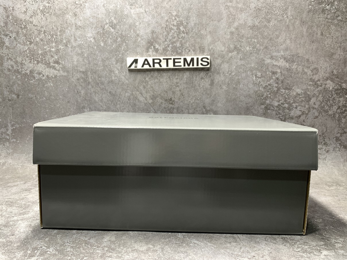 Balenciga Triple S Sneaker Silver Metallic