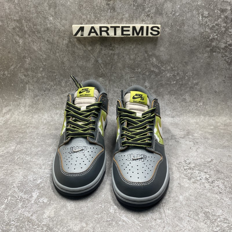 HUF x Nike SB Dunk Low“Friends and Family”