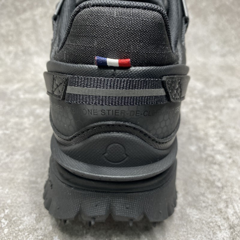 Moncler Trailgrip Gore-Tex Black