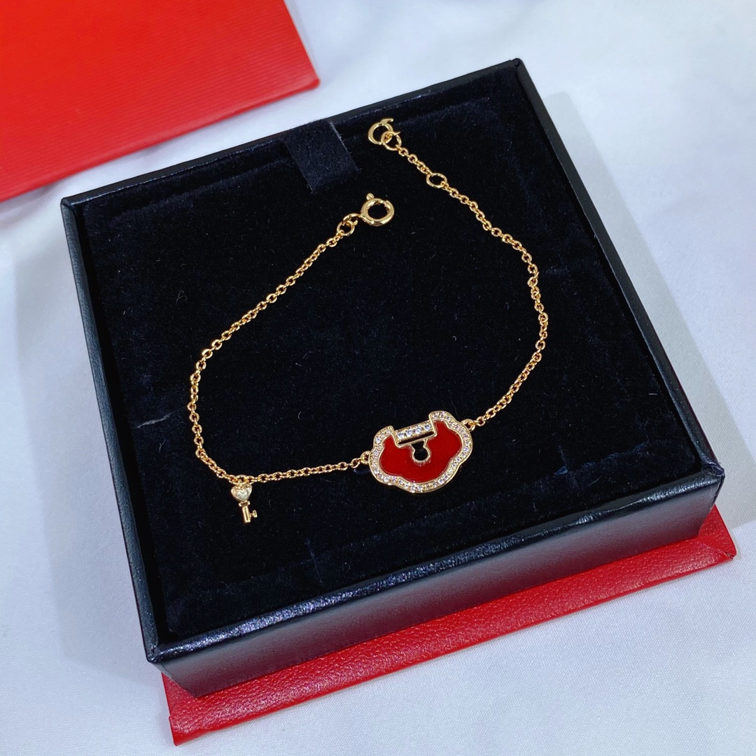 Qeelin Large Ruyi Lock Bracelet