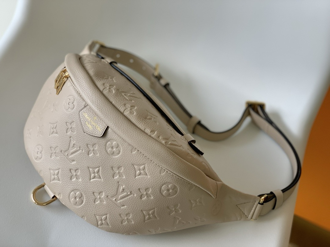 l0*is V*t0n lv bumbag monogram empreinte creme m44836 37 x14 x20cm