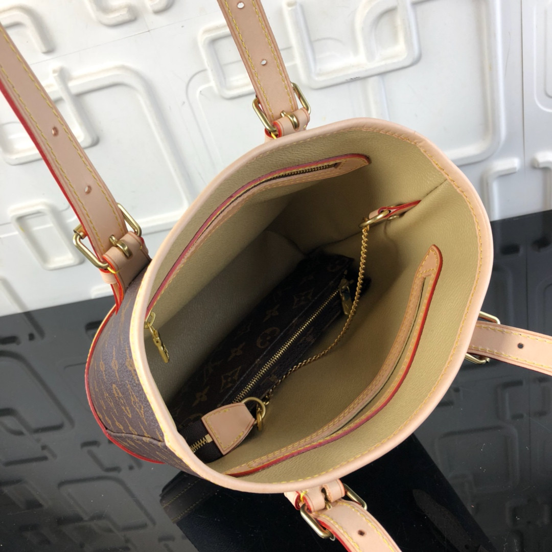 LV PETIT BUCKET M42238
