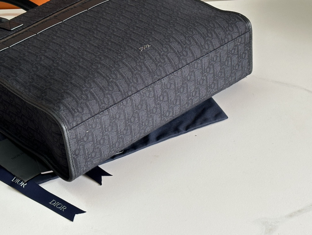 D*or safari tote bag black D*or oblique jacquard and grained calfskin 15.5 x 14 x 4.5 inches