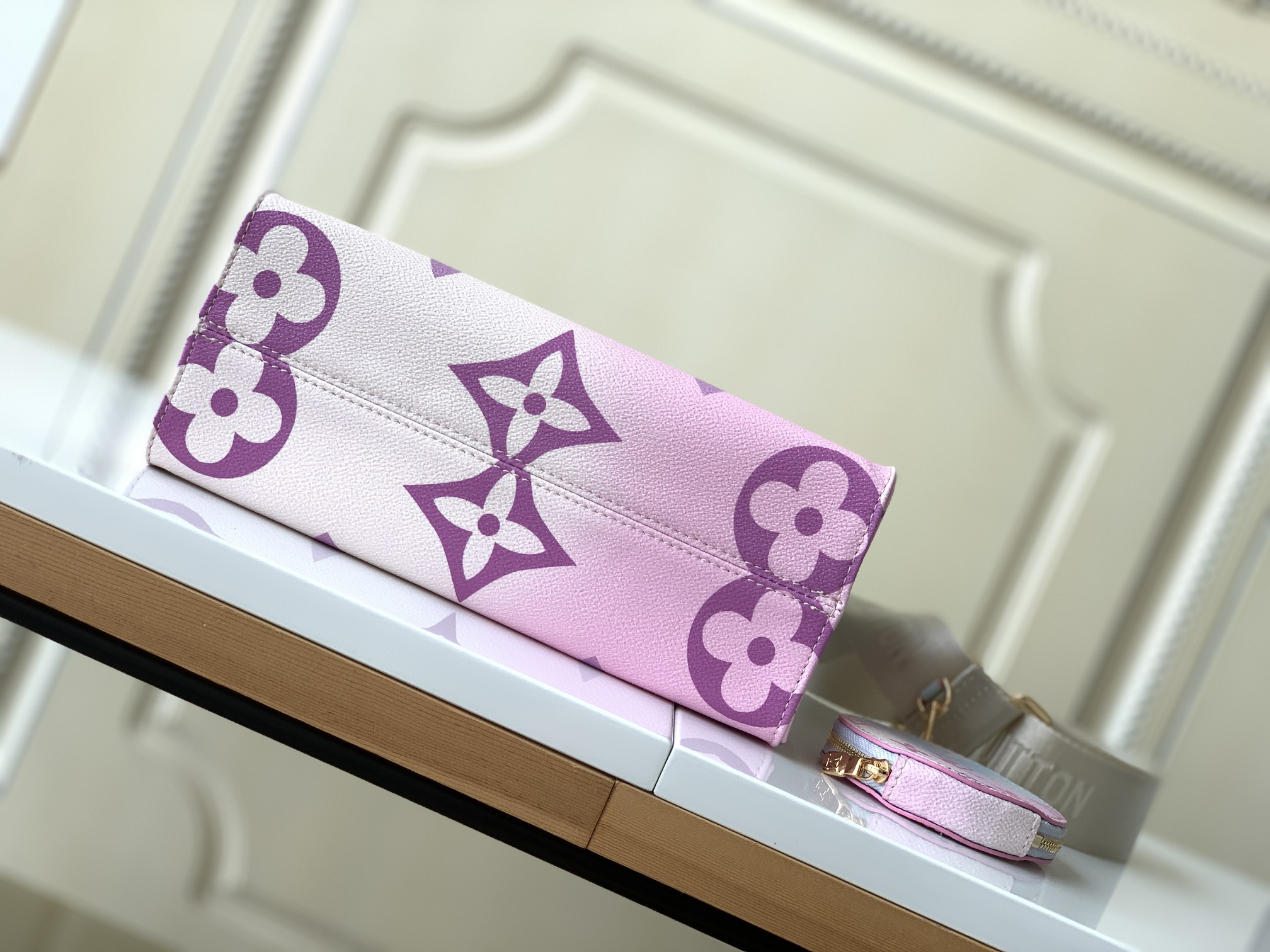 LV onthego pm m59856 25 x 19 x 11.5CM