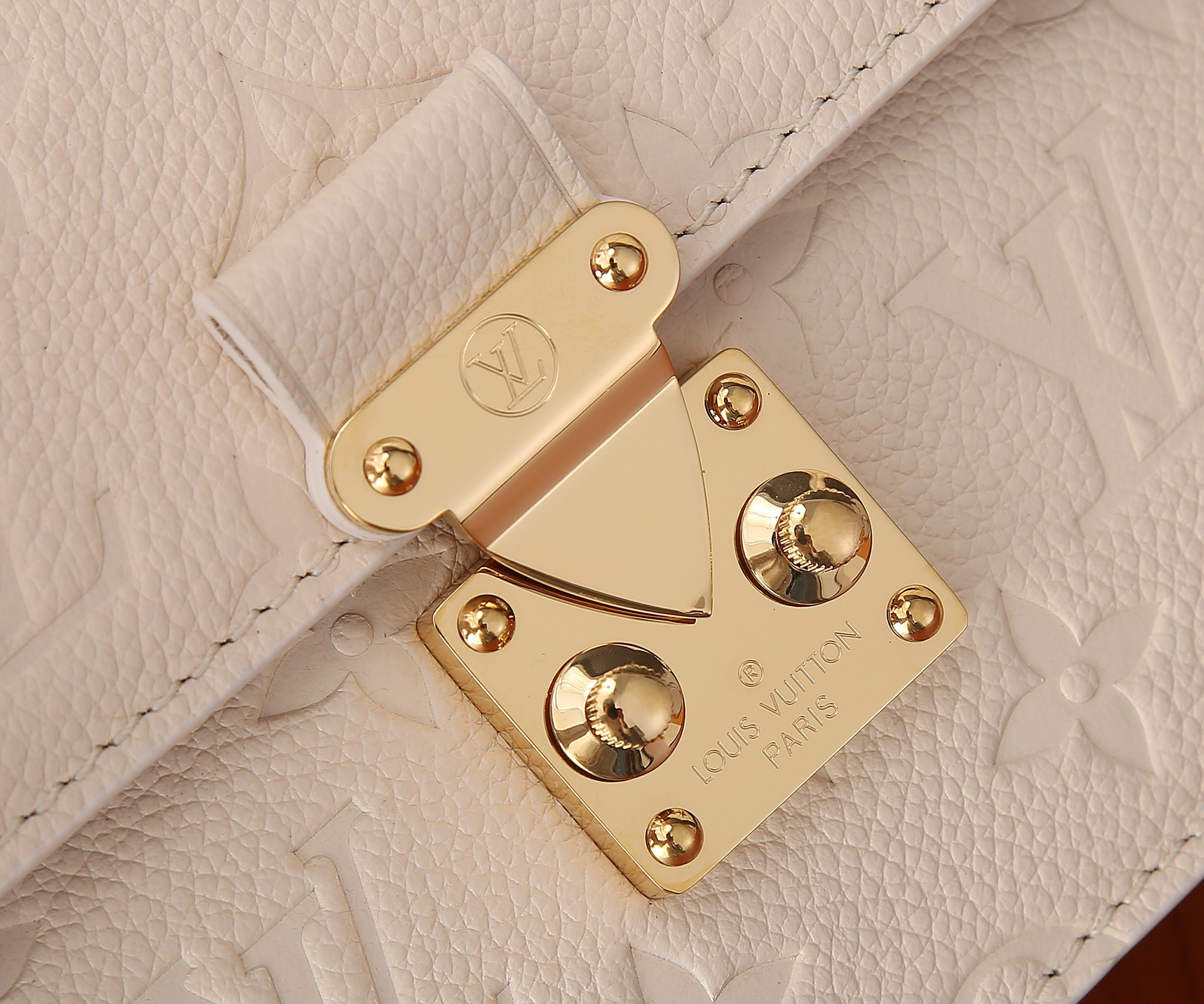 LV Wallet On Chain Métis   M82636   7.5 x 4.3 x 2.2 inches