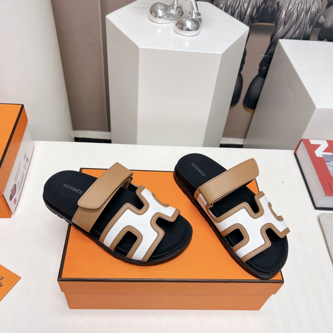 UA Hermès Chypre sandal