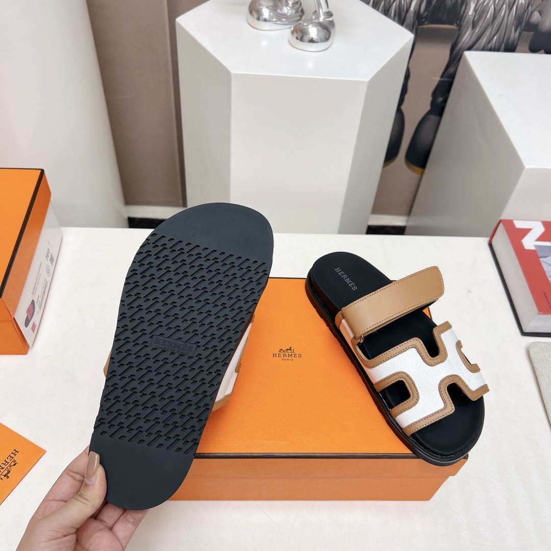 UA Hermès Chypre sandal