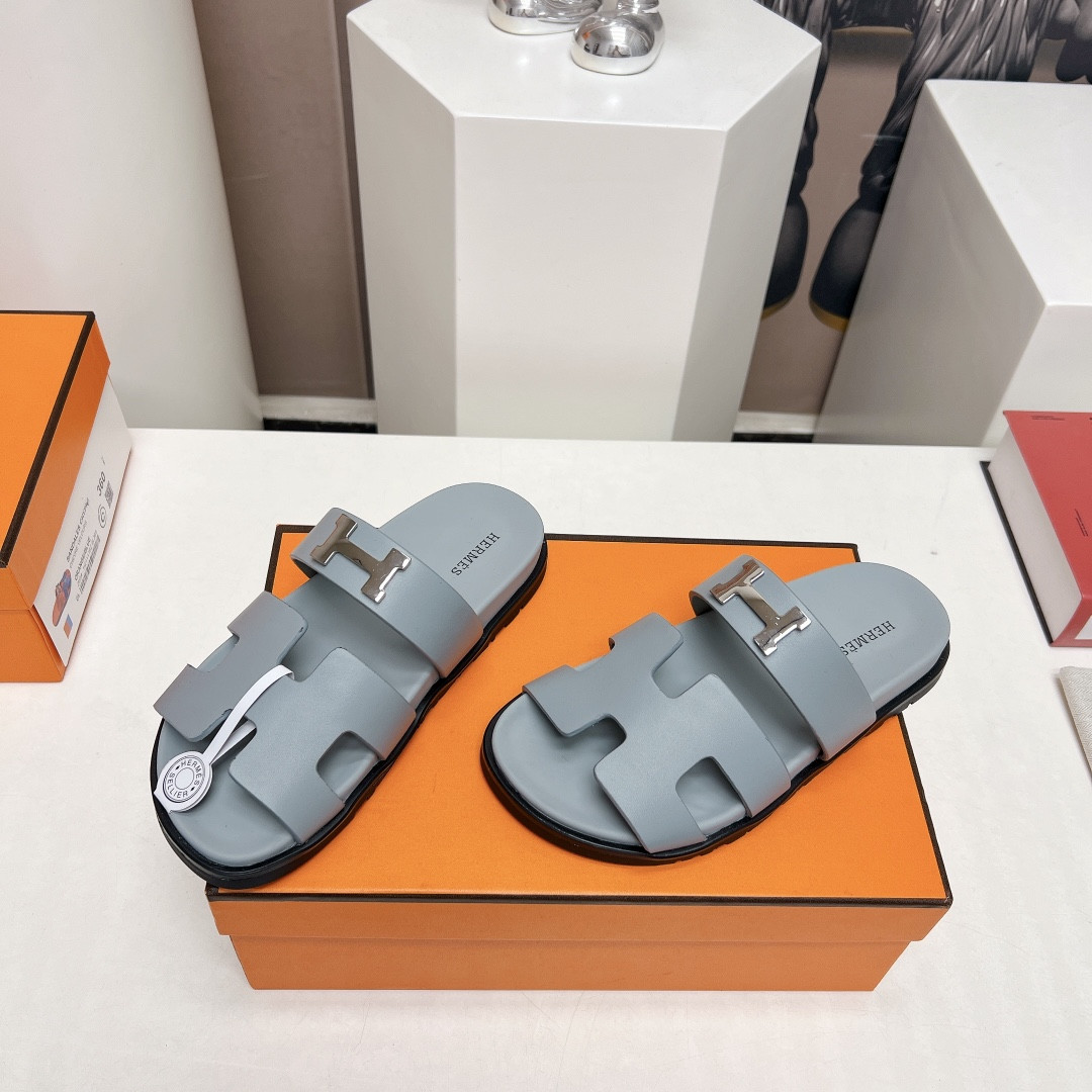 UA Hermès Chypre sandal