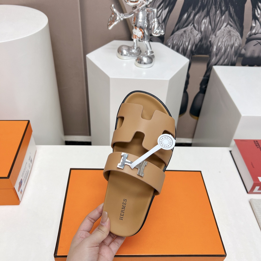 UA Hermès Chypre sandal