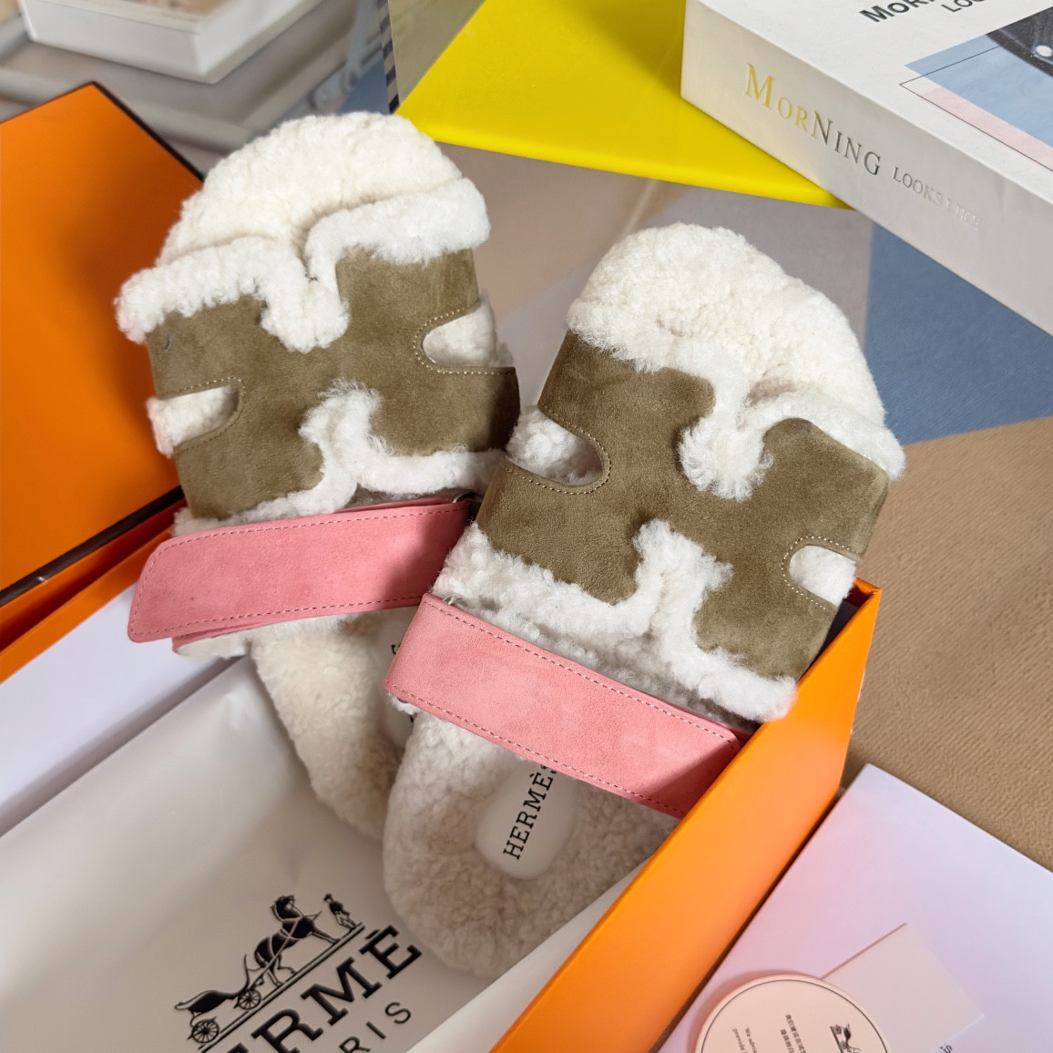 UA Hermès Chypre sandal