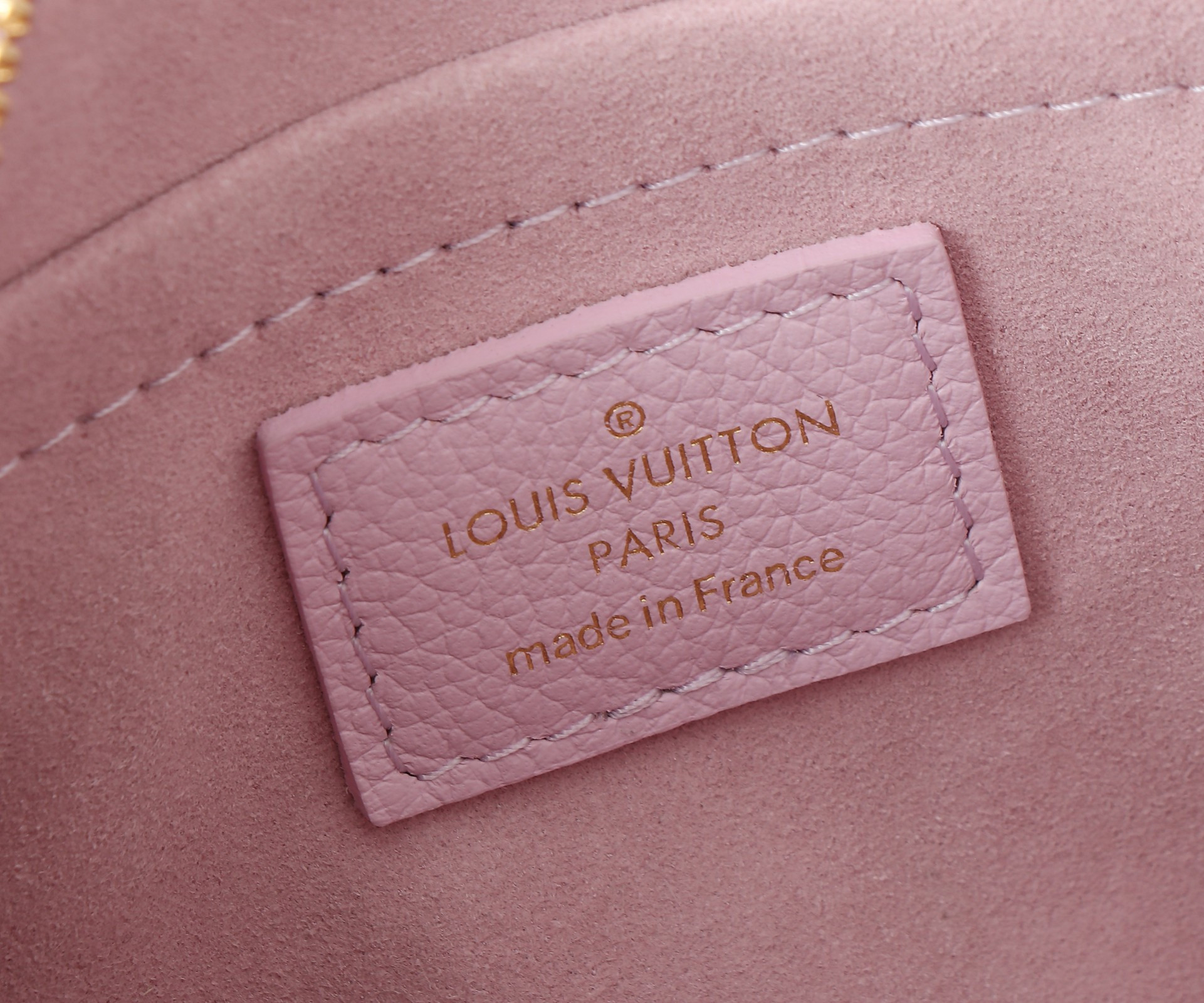 LV Speedy 18 M24598 18x12.5x11CM