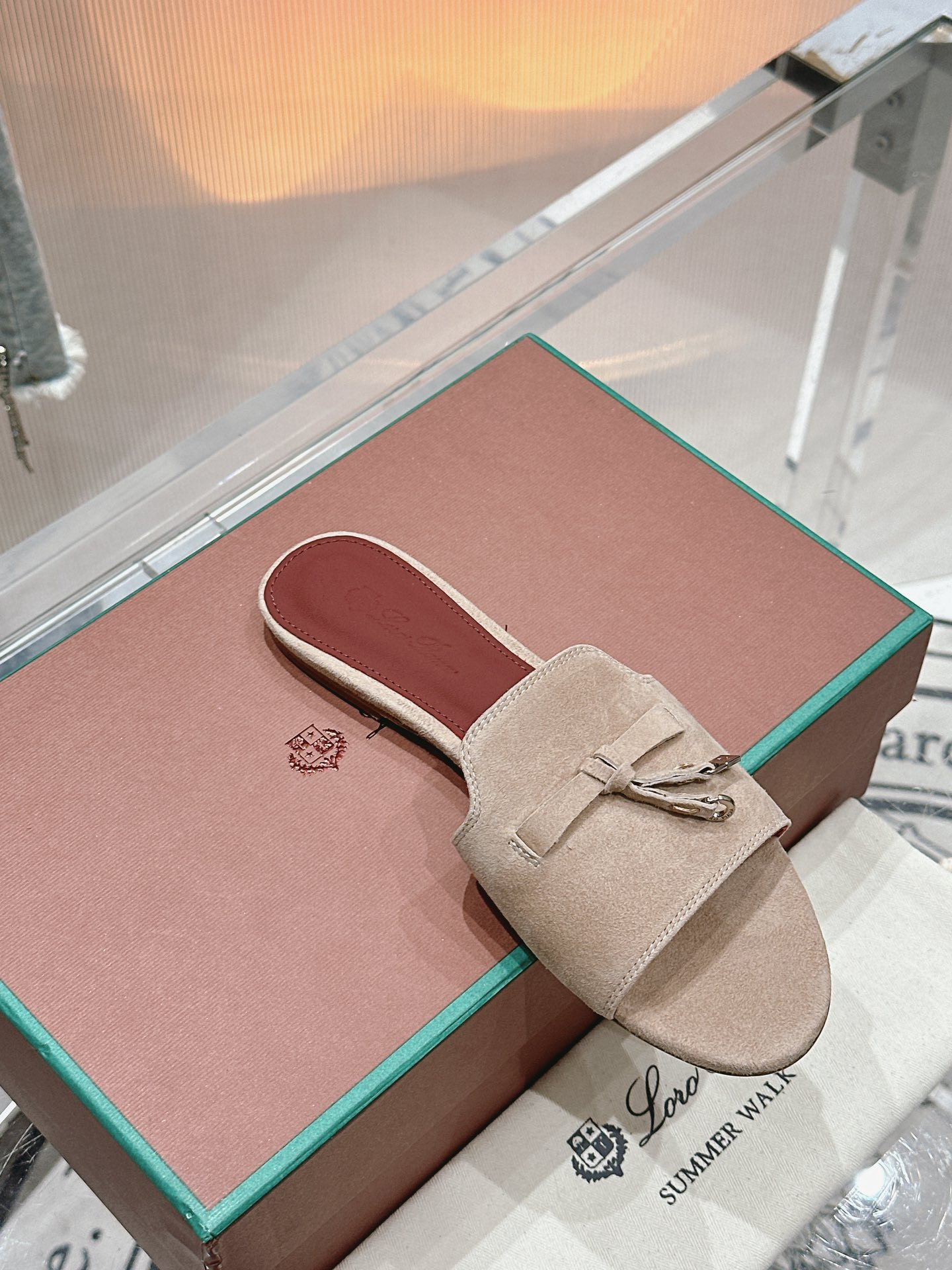 ua L**o p*ana summer charms sandal