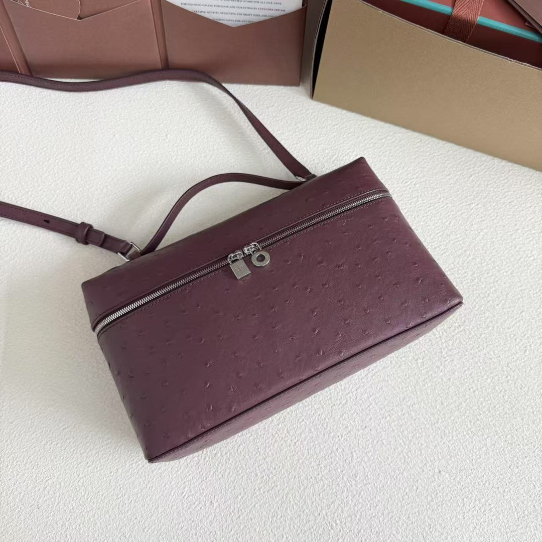 L**o p*ana extra pocket l27 ostrich-grained leather 16x27x10cm